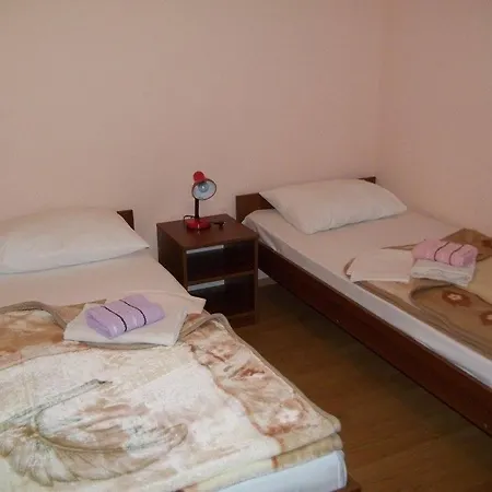 ゲストハウス D & J Pansion Međugorje